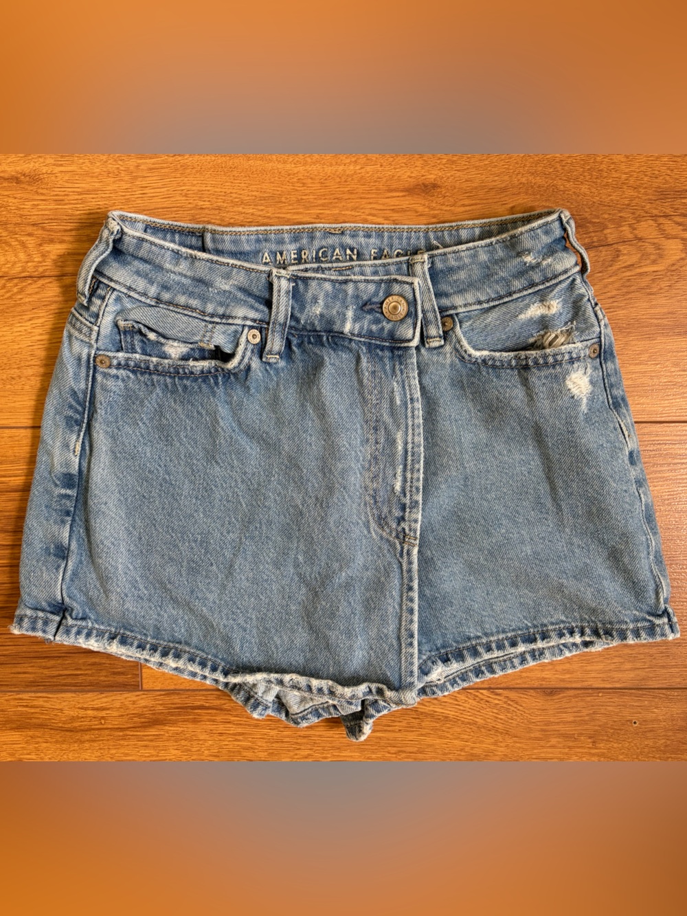 High- Waisted American Eagle Outfitters Light Wash Denim Skort 00